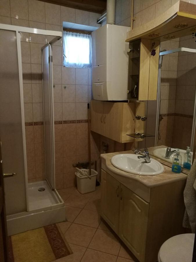 Gergely Vendeghaz Apartment Zirc Exterior foto